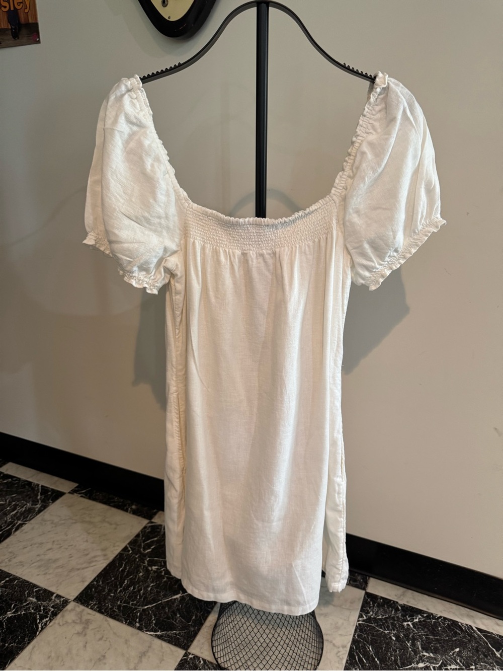 White Puff- Linen blend square neck midi dress. - Picture 3 of 9